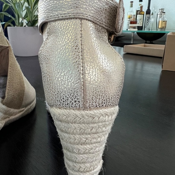 NYDJ Charisma Wedge Espadrilles Women's size 8 - Picture 9 of 16